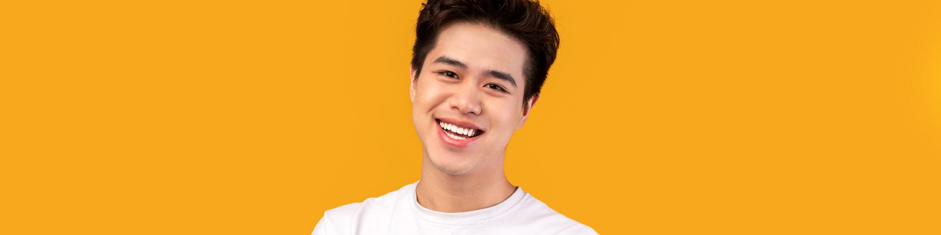 Essential Facts on How to Whiten Your Teeth Fast